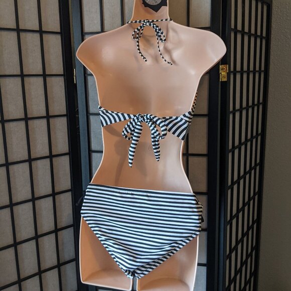 Mossimo High Neck Halter Bikini- Size S - Picture 3 of 4